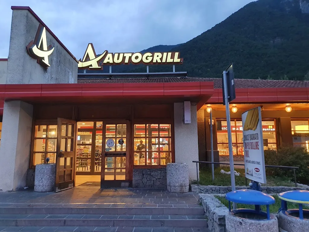 Autogrill Campiolo Ovest restaurant in Moggio Udinese