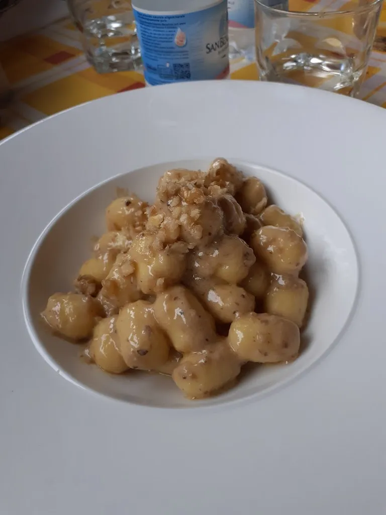 Lucia Pieretti_Le 3 Pietre_Moimacco_recensione