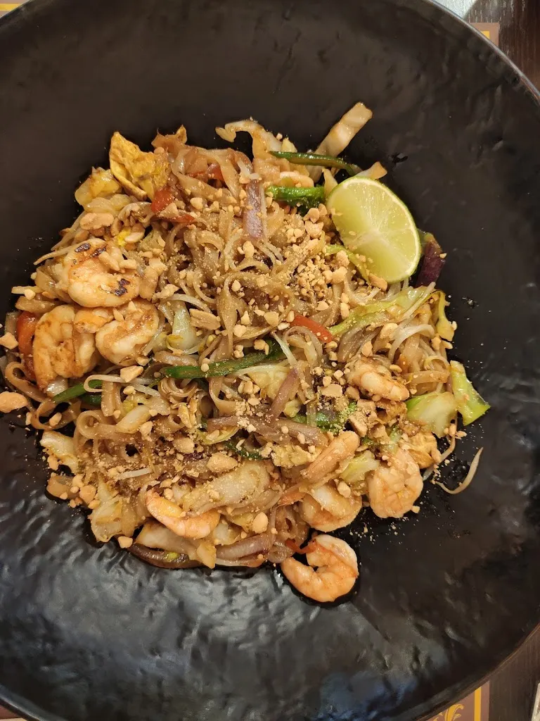 Kyaw Kyaw Chittin_Golden Square Thai Restaurant_Martignacco_review