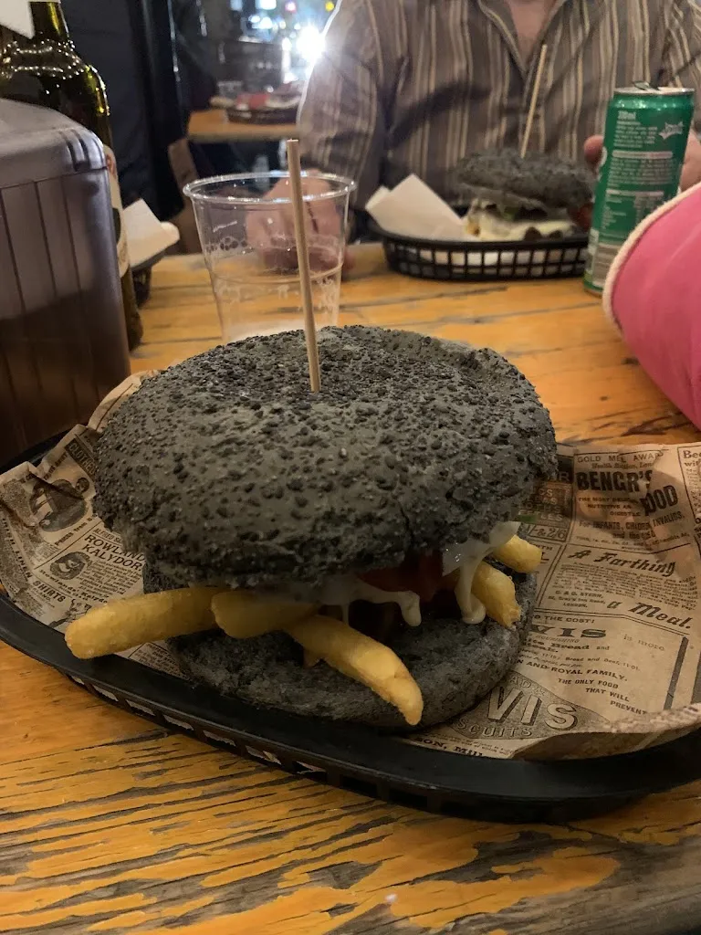 Sara Gue_Old Wild West_Martignacco_review