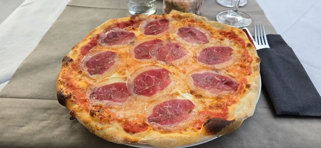 Alessandro Danelon_LIMOUSINE Risto Pizza & music_Morsano_review