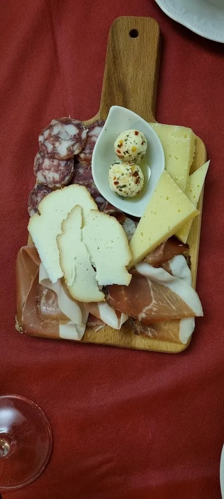 Ester Chialchia_Bar Al Cavallino_Paularo_review