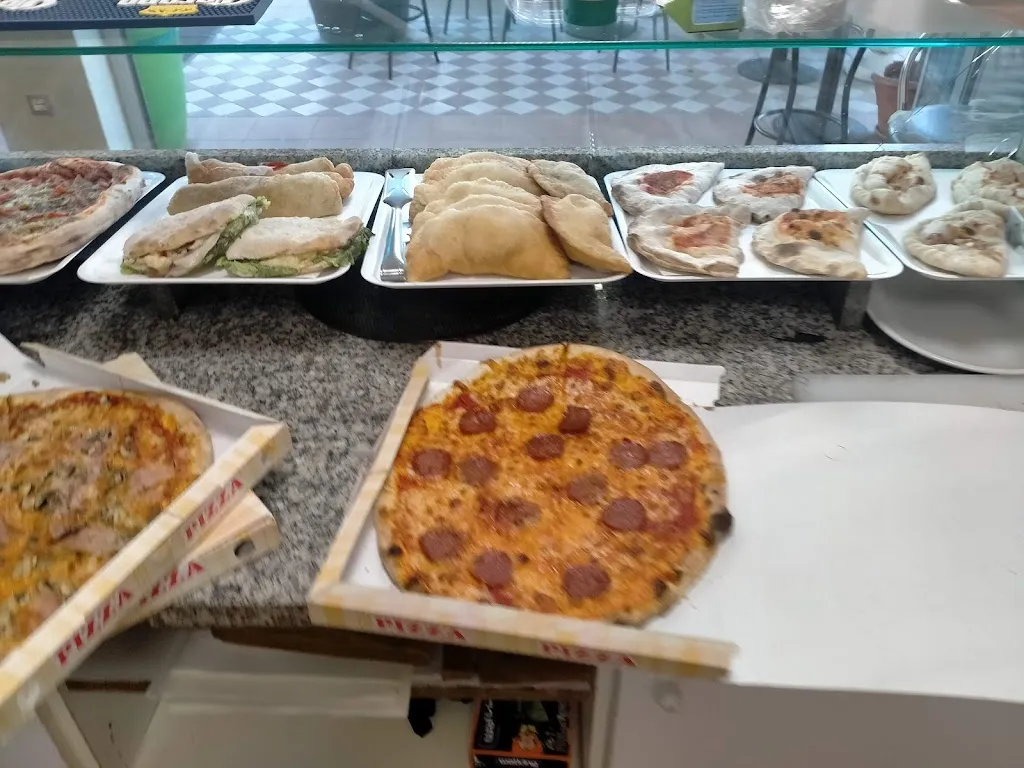 Ghiottone Pizza d'asporto_Pertegada_slider_image_3