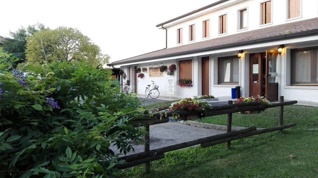 Farm Casali Buffon restaurant in Pertegada