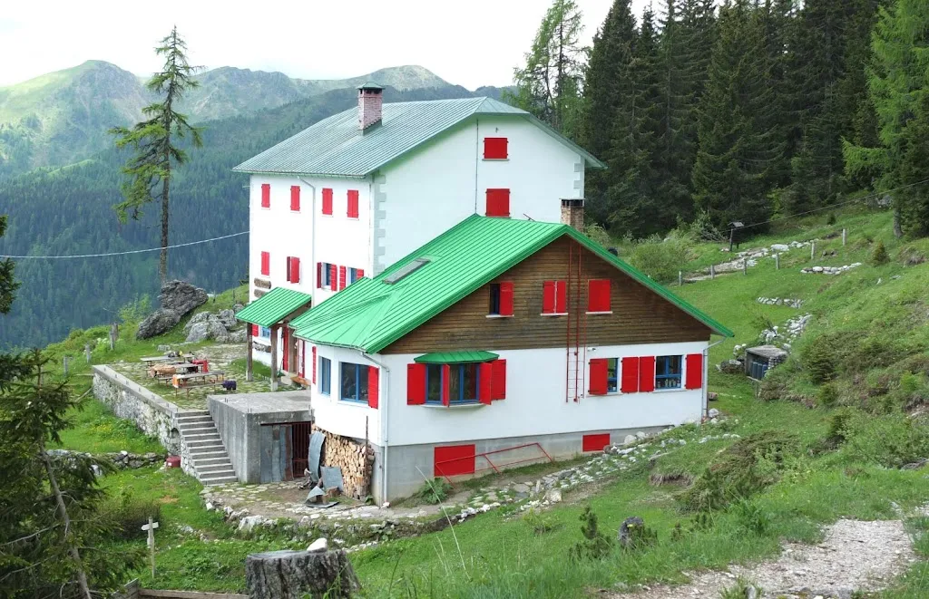 Brothers De Gasperi refuge_Pieria-Prato Carnico_slider_image_3