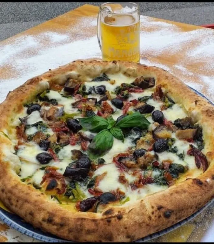 Pizzeria Paninoteca La Caraffa_Pieris_slider_image_2