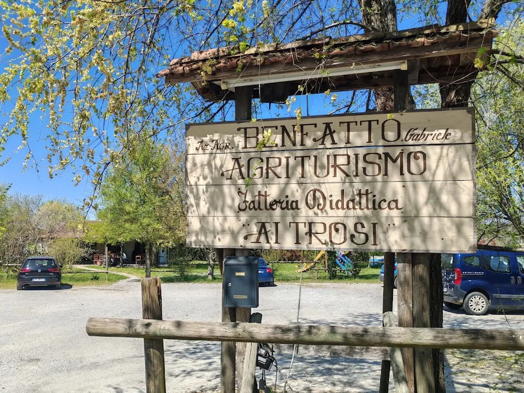 Vanni Viola_Agriturismo Ai Trosi_Pieris_review