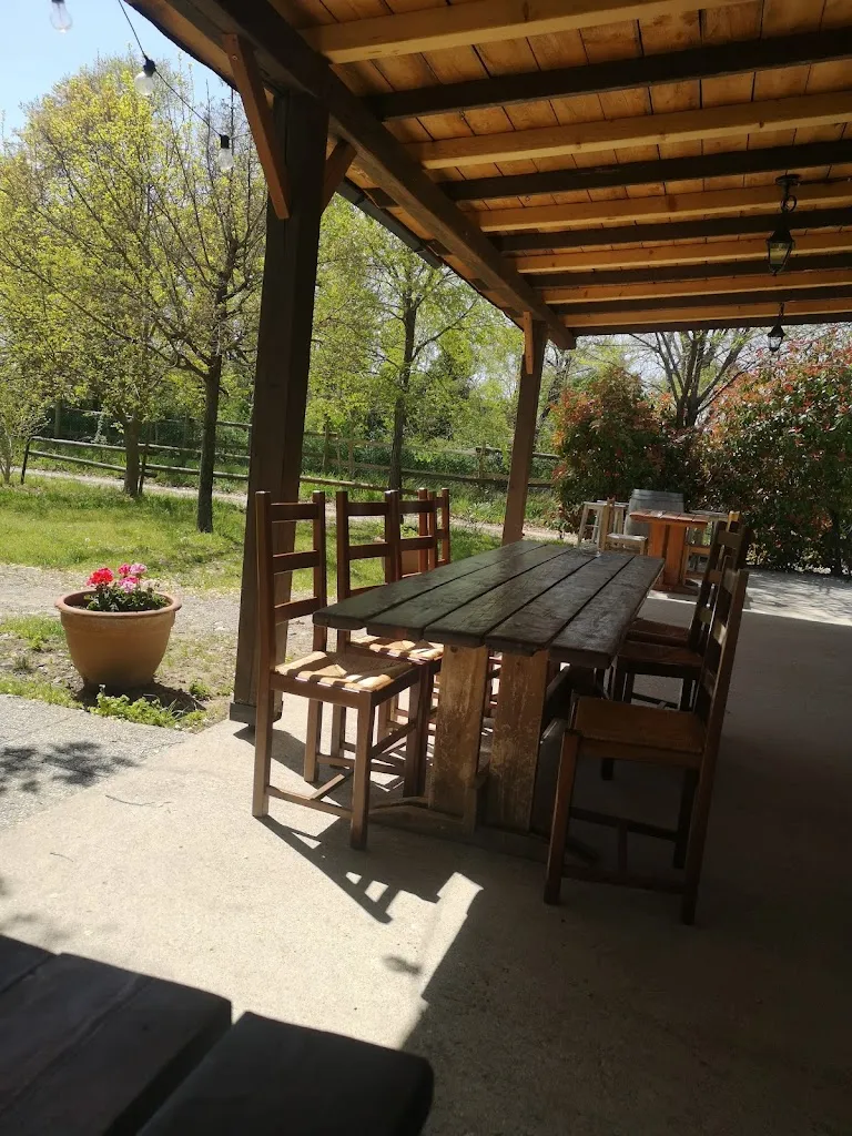 Agriturismo Ai Trosi restaurant in Pieris