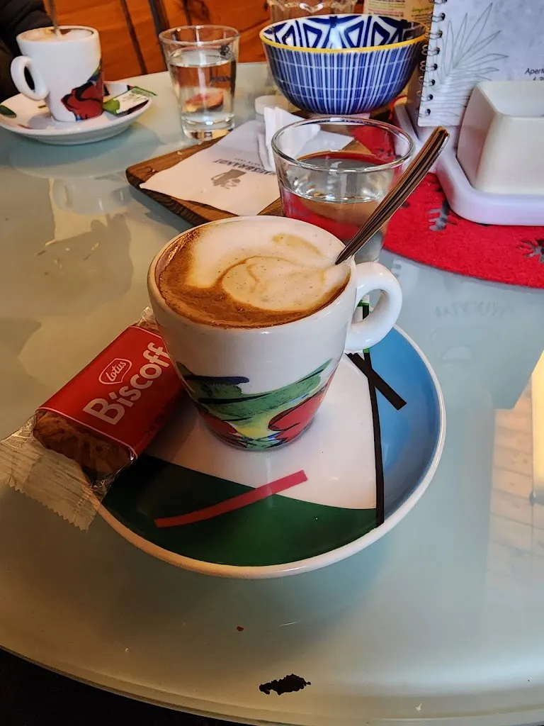 Isabel Lugaro_Cafe Tito_Polcenigo_Bewertung