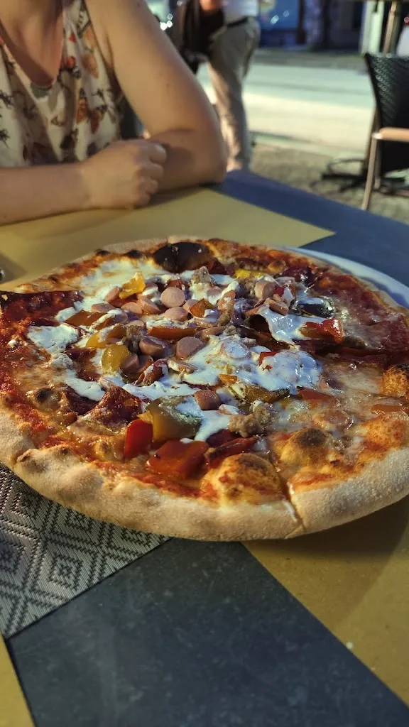 Marian Ghibu_Pizzeria Pontafel_Pontebba_review
