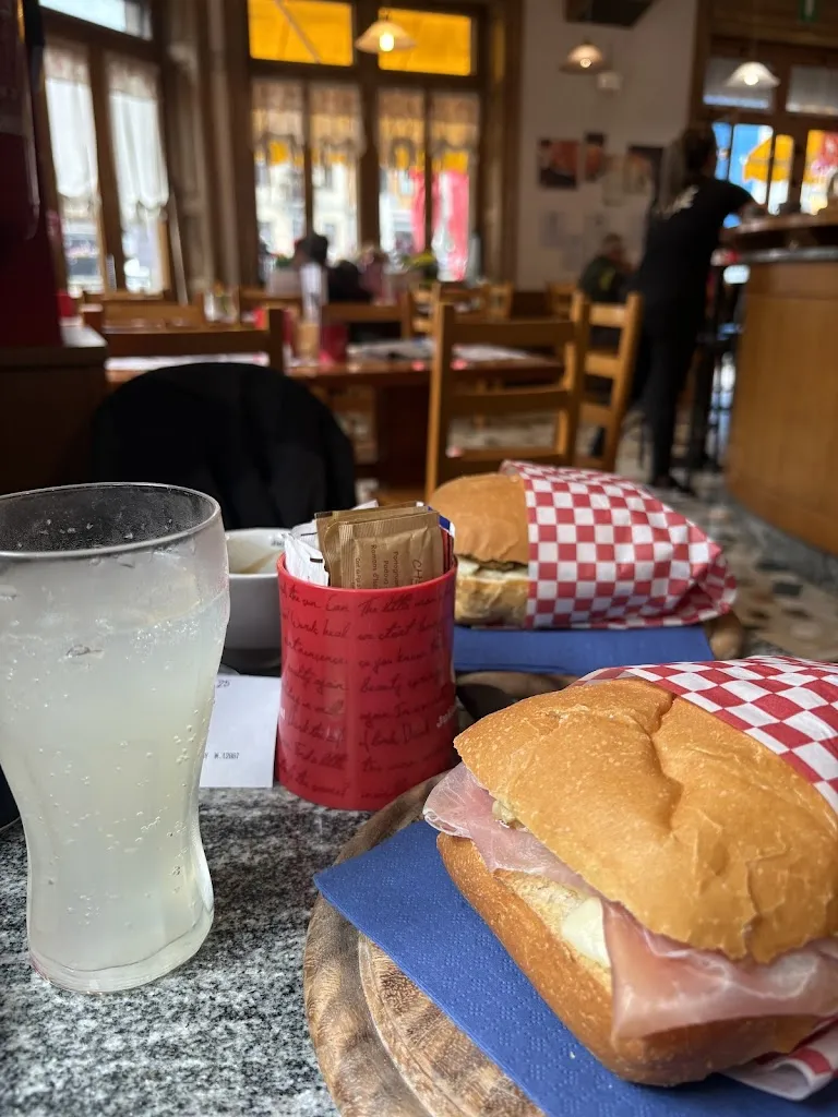 Tomasz Pacan_Nuovo Caffè Stelutis_Pontebba_review