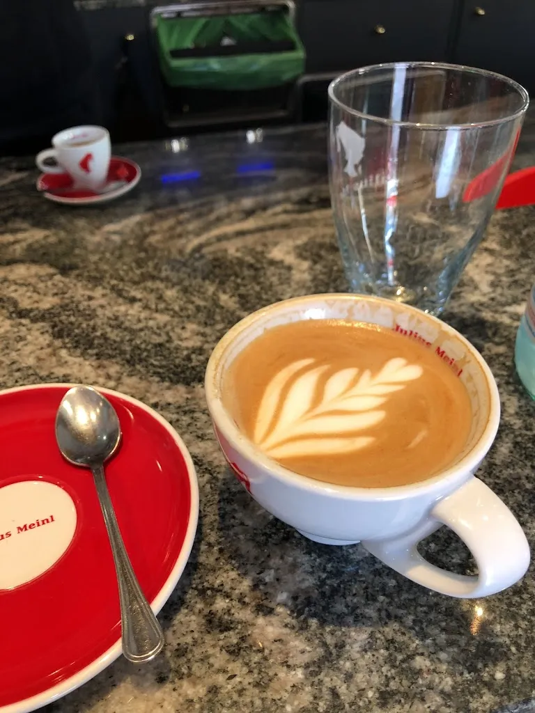 Josh Friedman_Nuovo Caffè Stelutis_Pontebba_review