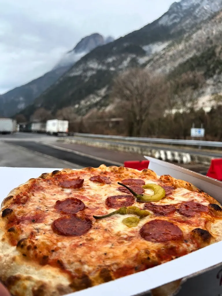 Kostia Kosinov_Pizzeria Autoporto Pontebba_Pontebba_review