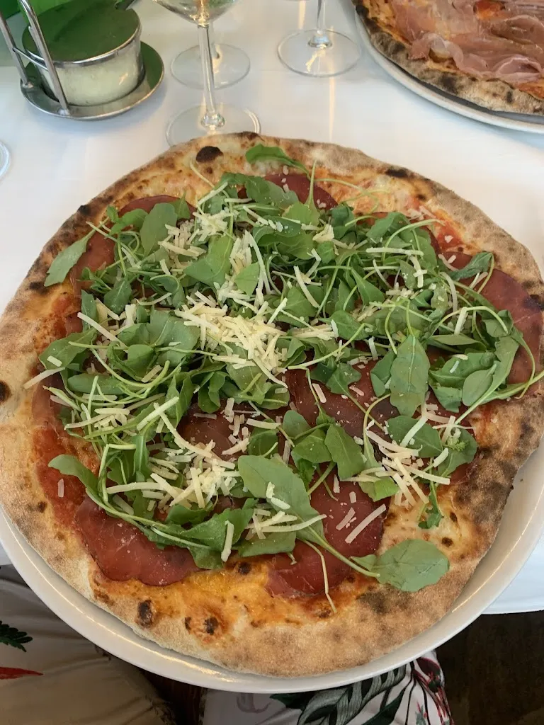 Martina Antkowiak_Pizzeria alla Scimmia_Porcia_review