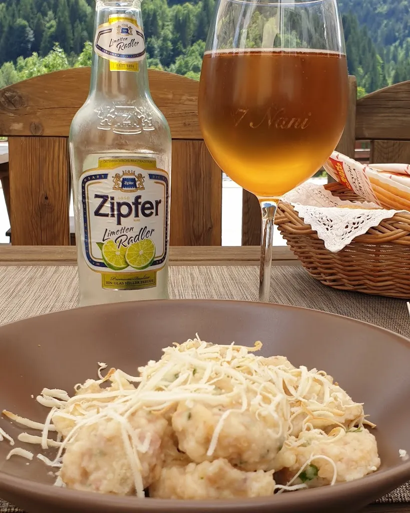 Bjornar Sele_Albergo Ai Sette Nani Di Capellari Alba_Prato Carnico_review