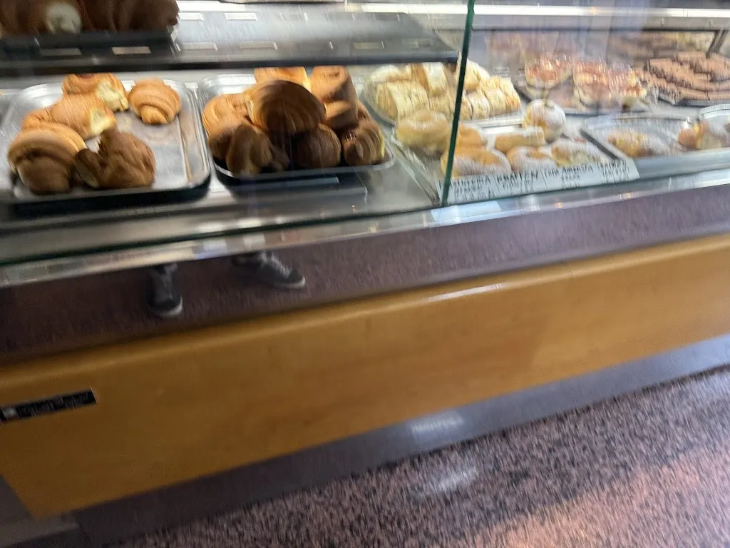 Lorenzo Andrighetto_Bar Pasticceria Alice_Pravisdomini_review