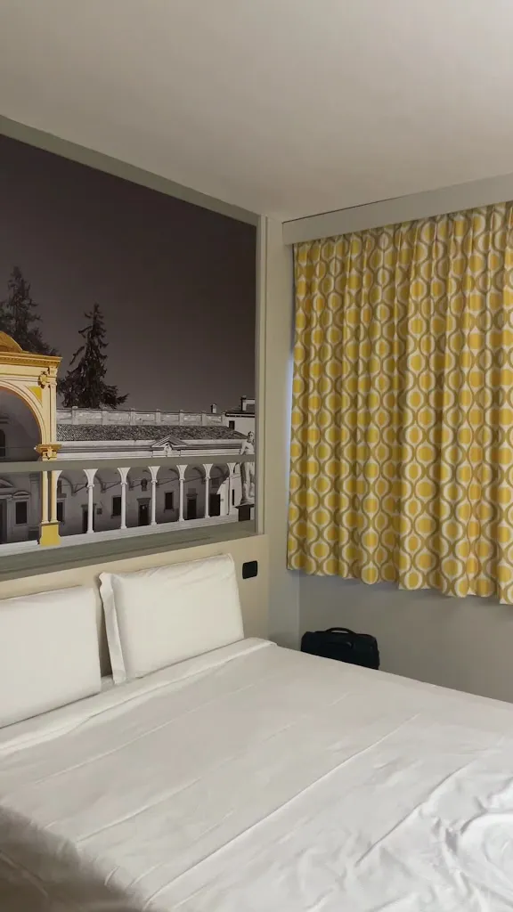 Kama Samake_B&B Hotel Udine_Pradamano_review