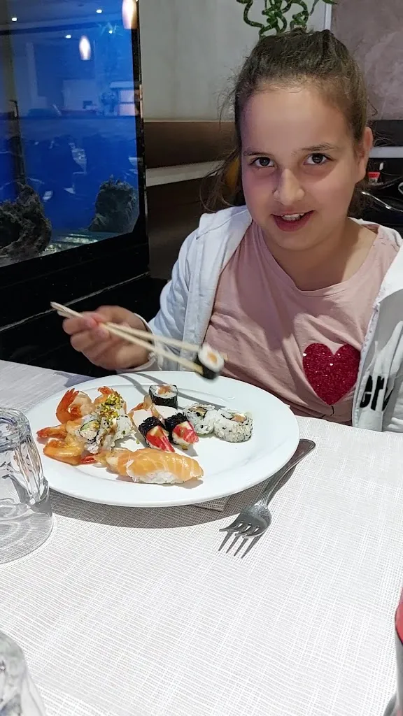 Ye's Wok Restaurant_Pradamano_slider_image_2