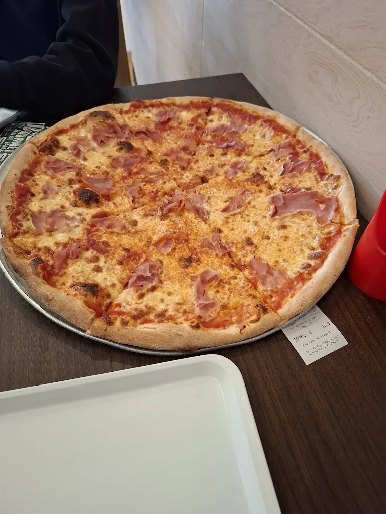 Michael_Velox Pizza_Pradamano_review