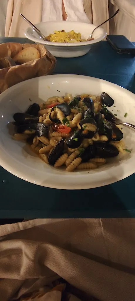 Luțu Cazan_Si Sea Villanova_Puia-Villanova_review