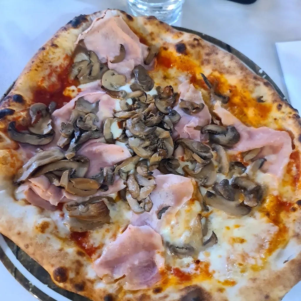 Pizzeria Ristorante La Scaletta_Ravascletto_slider_image_2