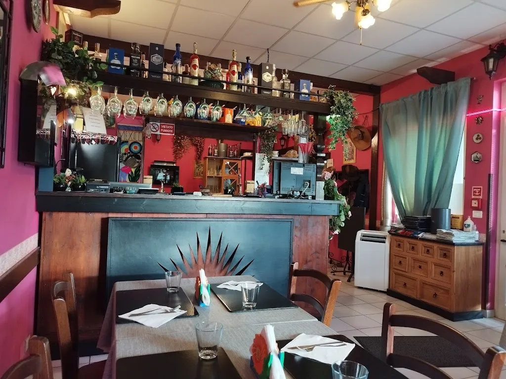 Mexico Magico restaurant in Reana del Roiale