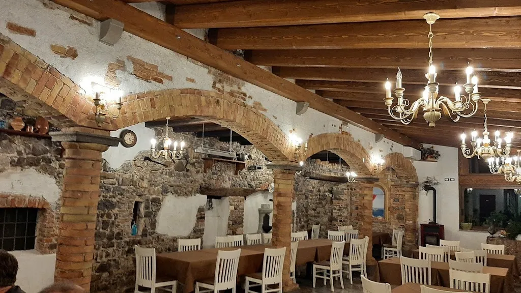 Bar Pizzeria Al Collio_Reana del Roiale_slider_image_1