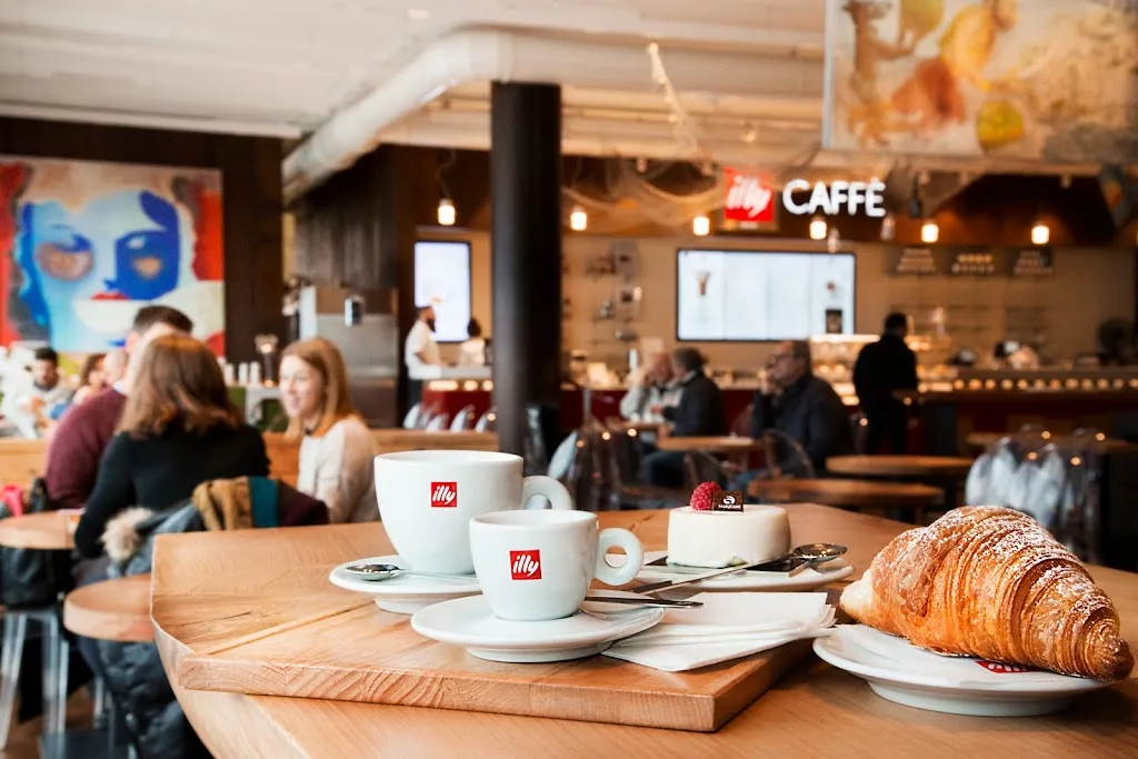 Eataly restaurant in Provincia di Trieste