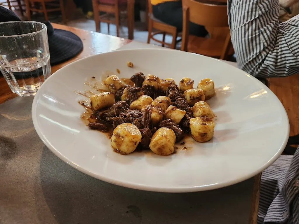 E.J. Westlake_NOVO Foraperfora_Provincia di Trieste_review