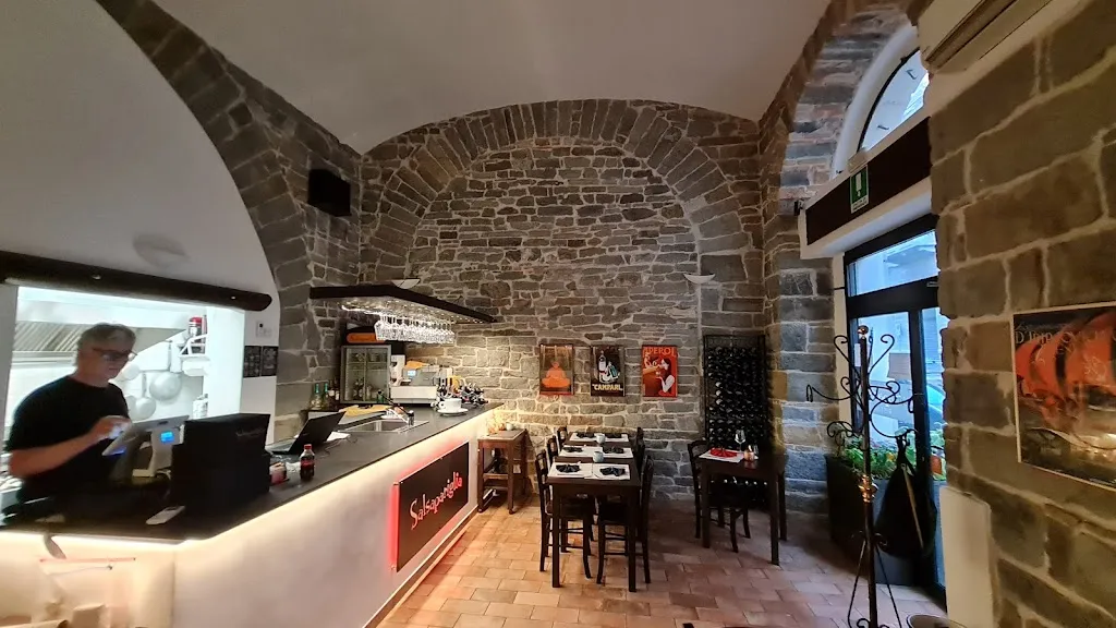 Salsapariglia Italian Ristorantino - Trieste Restaurant_Provincia di Trieste_slider_image_1
