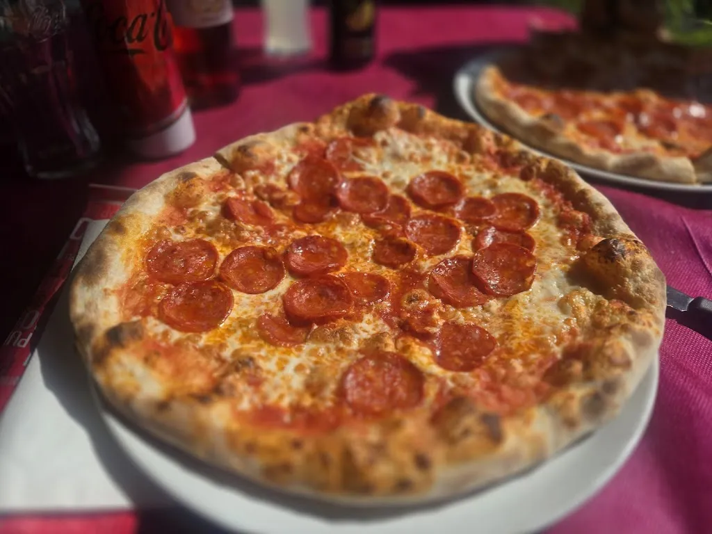 Sandra_Bar Pizzeria Hamm_Resiutta_review