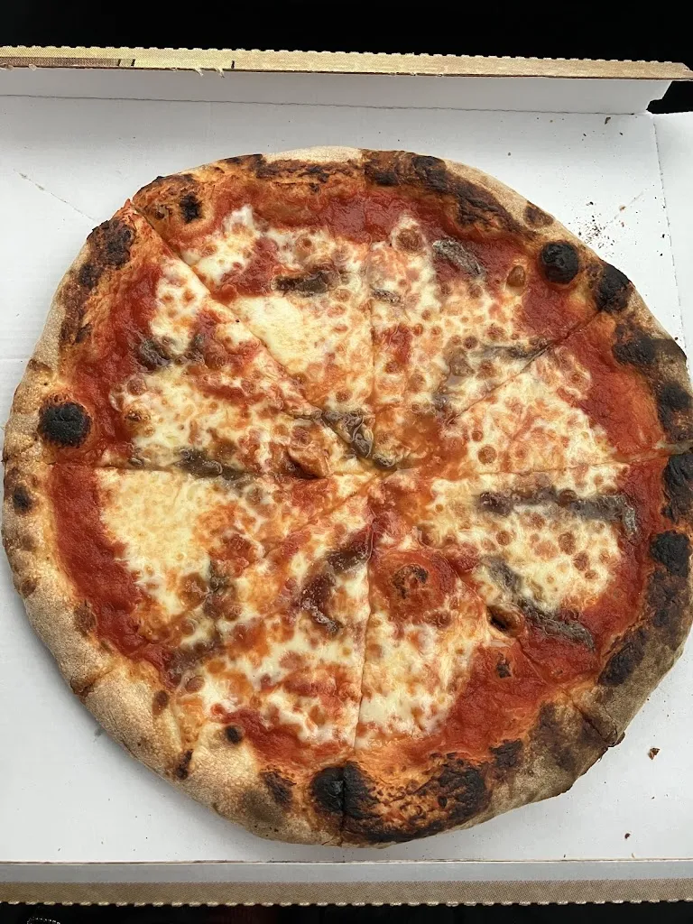 Elizabeth Lang_Bar Pizzeria Hamm_Resiutta_review