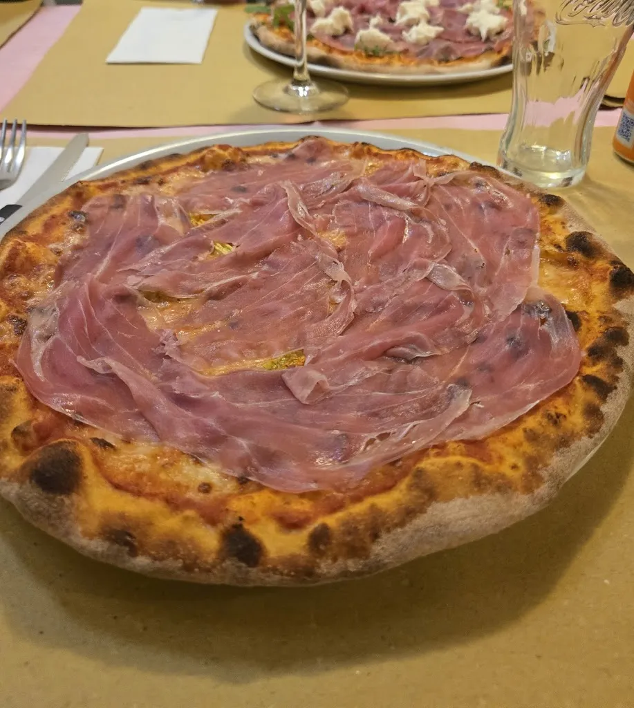 Rosanna Mauro_Pizzeria La Tarabane_Rivignano_review