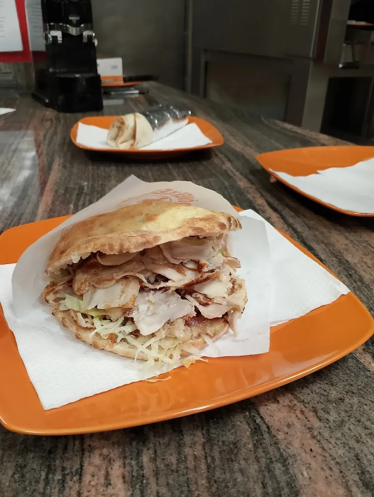 Linda Agata Francescut_Pizzeria & Kebab Kapadokya_Romans d'Isonzo_Bewertung