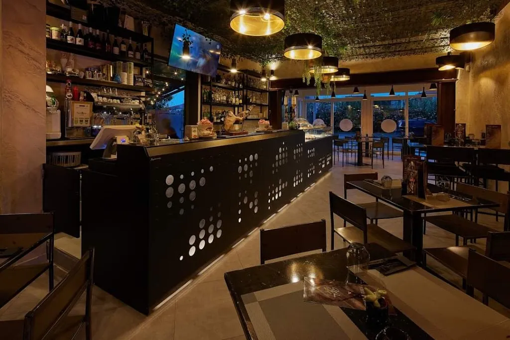 Mode' food & drink restaurant in Scerne