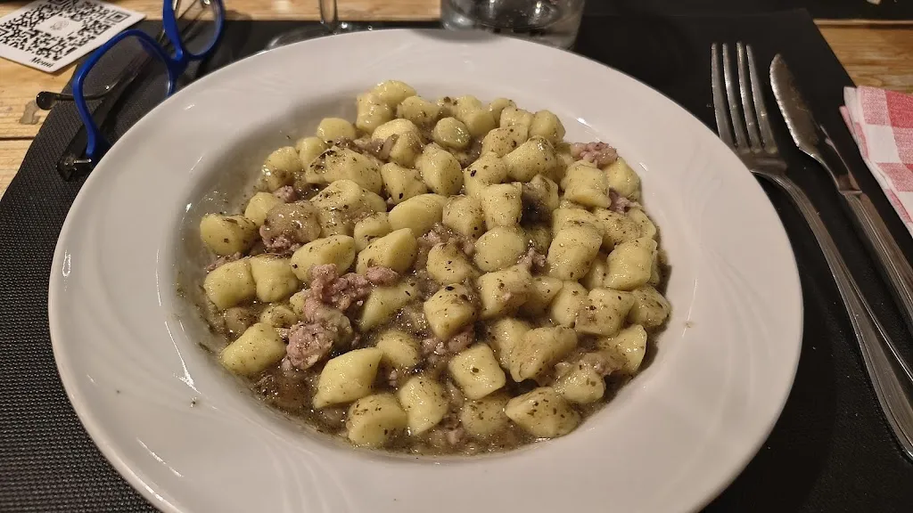 Angelo Rossi_Rustico_Scerne_review