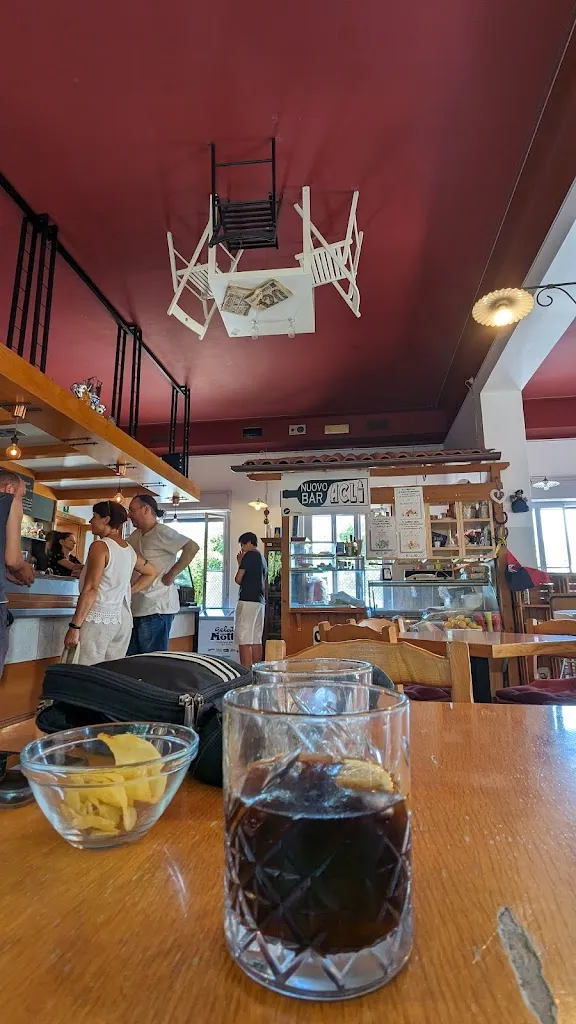 Denisse ZT_Nuovo Bar Acli_Ronchi dei Legionari_review