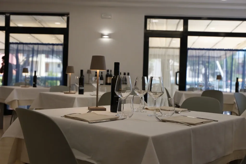 La Terrazza Pineto | Specialità di pesce restaurant in Scerne
