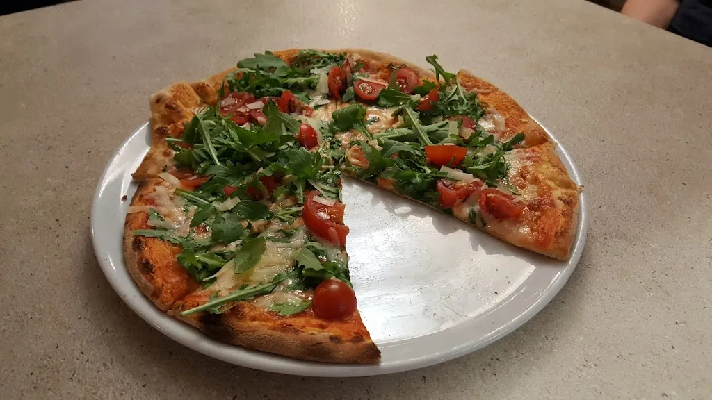 Julia K_Ristorante Pizzeria Leon Bianco_Roveredo in Piano_review