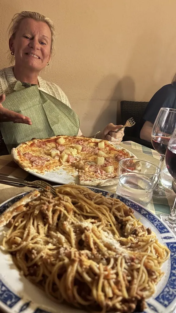 Ristorante Pizzeria Leon Bianco_Roveredo in Piano_slider_image_2