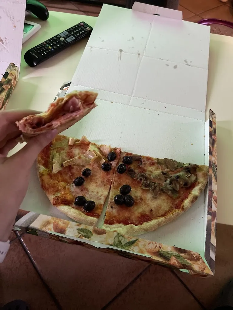 Pizzeria Lo Sfizio_Roveredo in Piano_slider_image_3