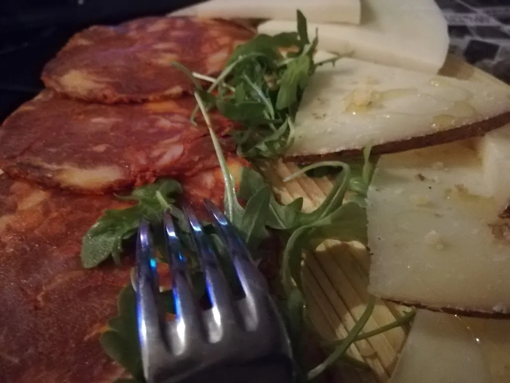 Elena Ferrante_Exit Pub Birreria_Scerni_review