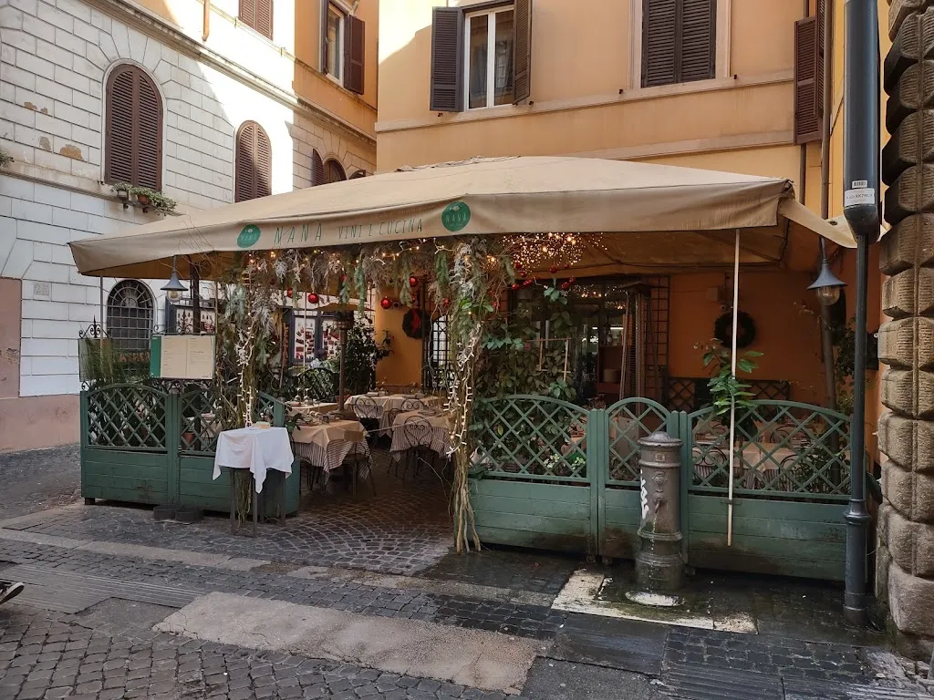 Nanà Vini e Cucina restaurant in Rosa