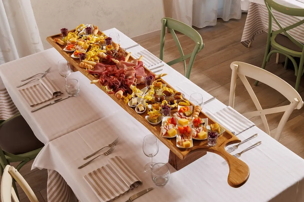 Bar Trattoria Tre Ponti_Rosa_slider_image_3