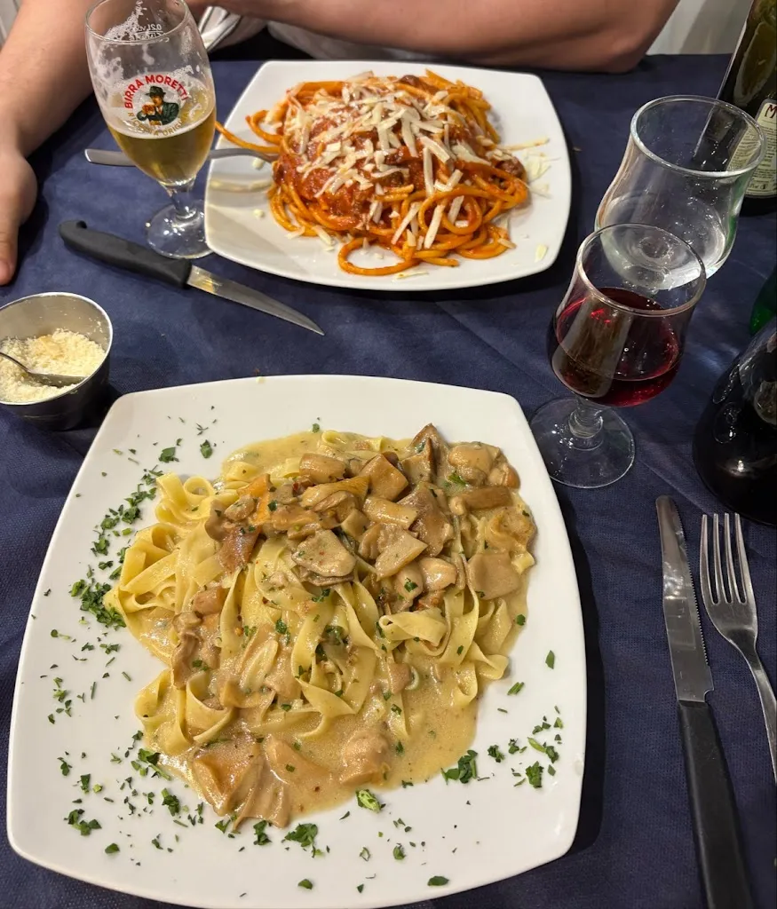 Nicole Godlewski_Ristorante pizzeria La rosa rossa forno a legna_Rosa_review