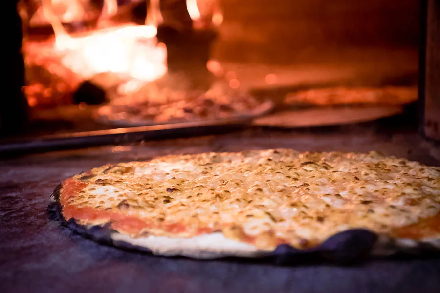 Ristorante pizzeria La rosa rossa forno a legna_Rosa_slider_image_2