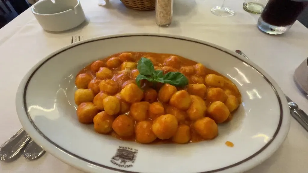 Alla Rampa_Rosa_slider_image_2