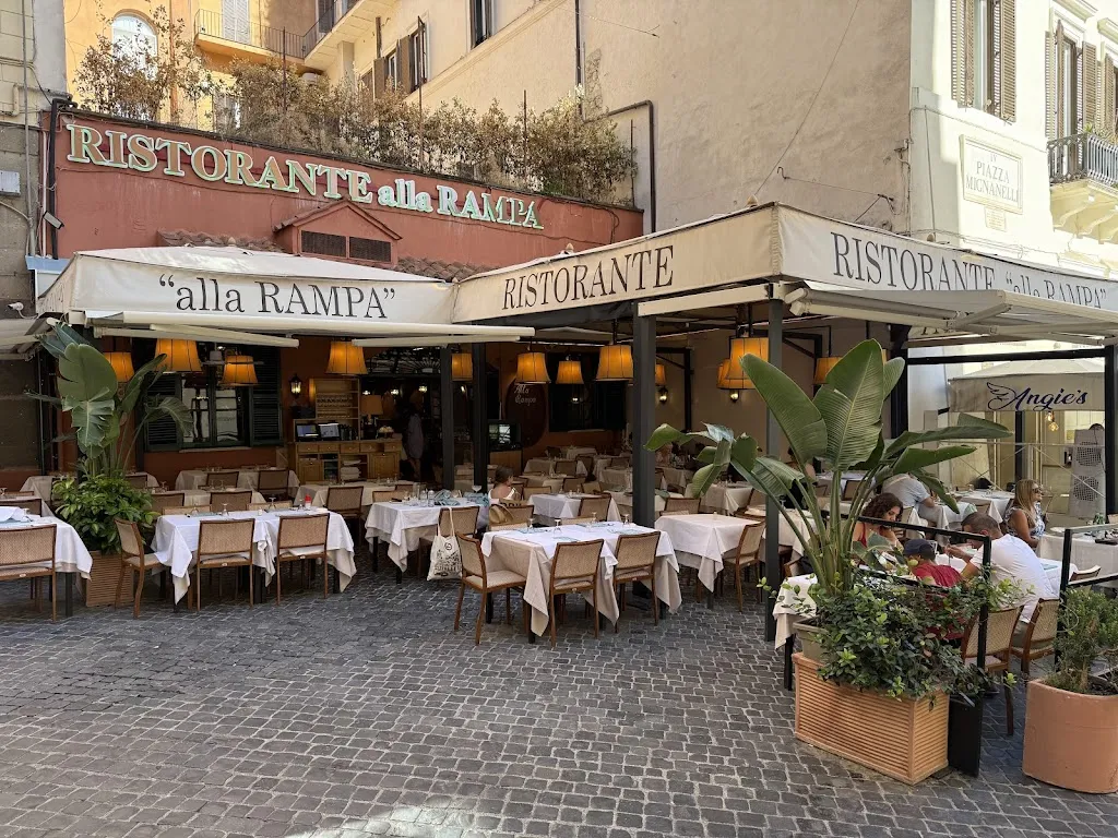 Alla Rampa_Rosa_slider_image_3