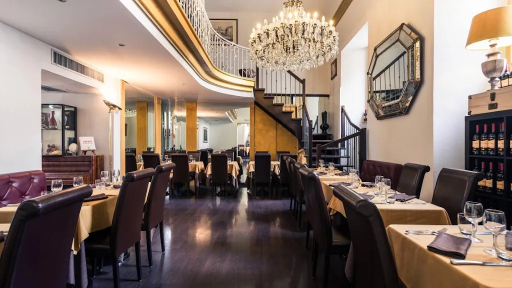 Ristorante Trinità de' Monti_Rosa_slider_image_1