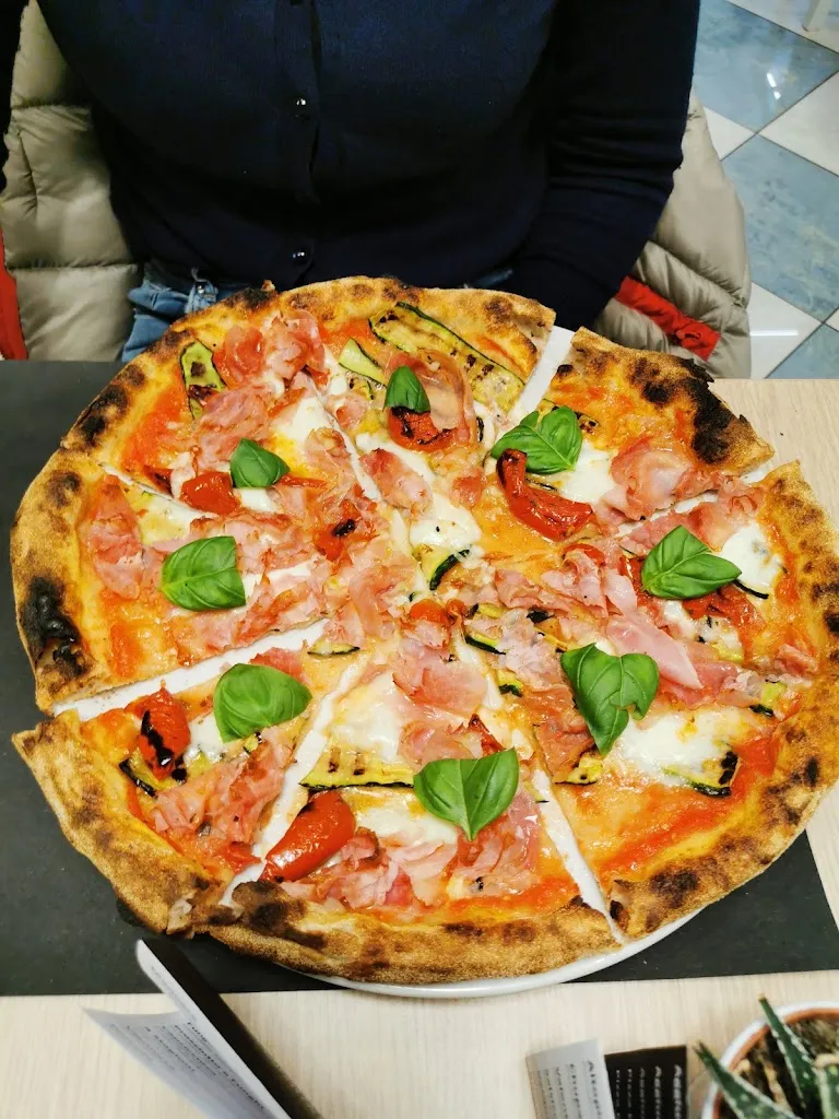 Menu_Pizzeria Vince_Rosa_image_7